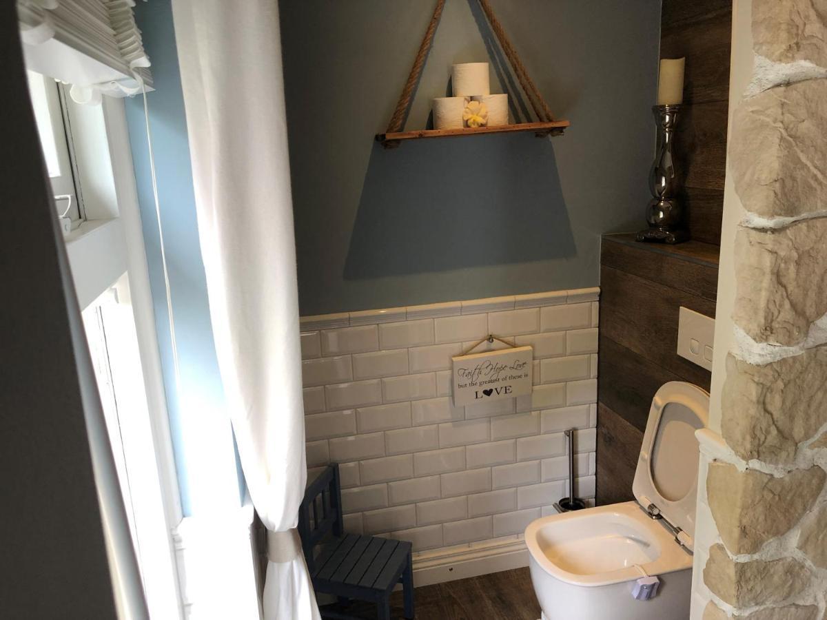 Bnb Onder De Blauwe Hemel Bed & Breakfast Vlijmen Eksteriør bilde